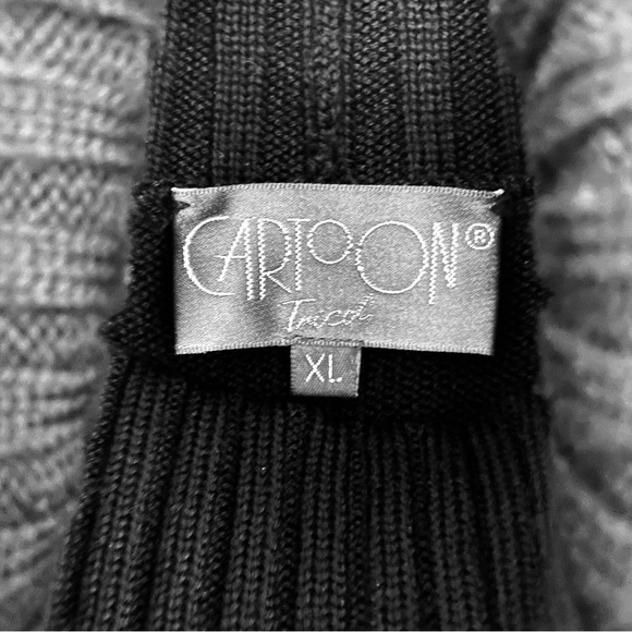 Ladies Black Merino Wool Sweater - Picture 5 of 6